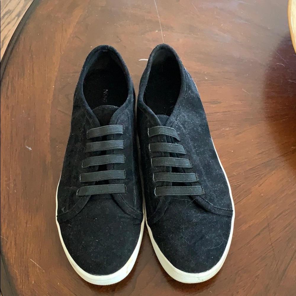 Nine West slip on sneakers